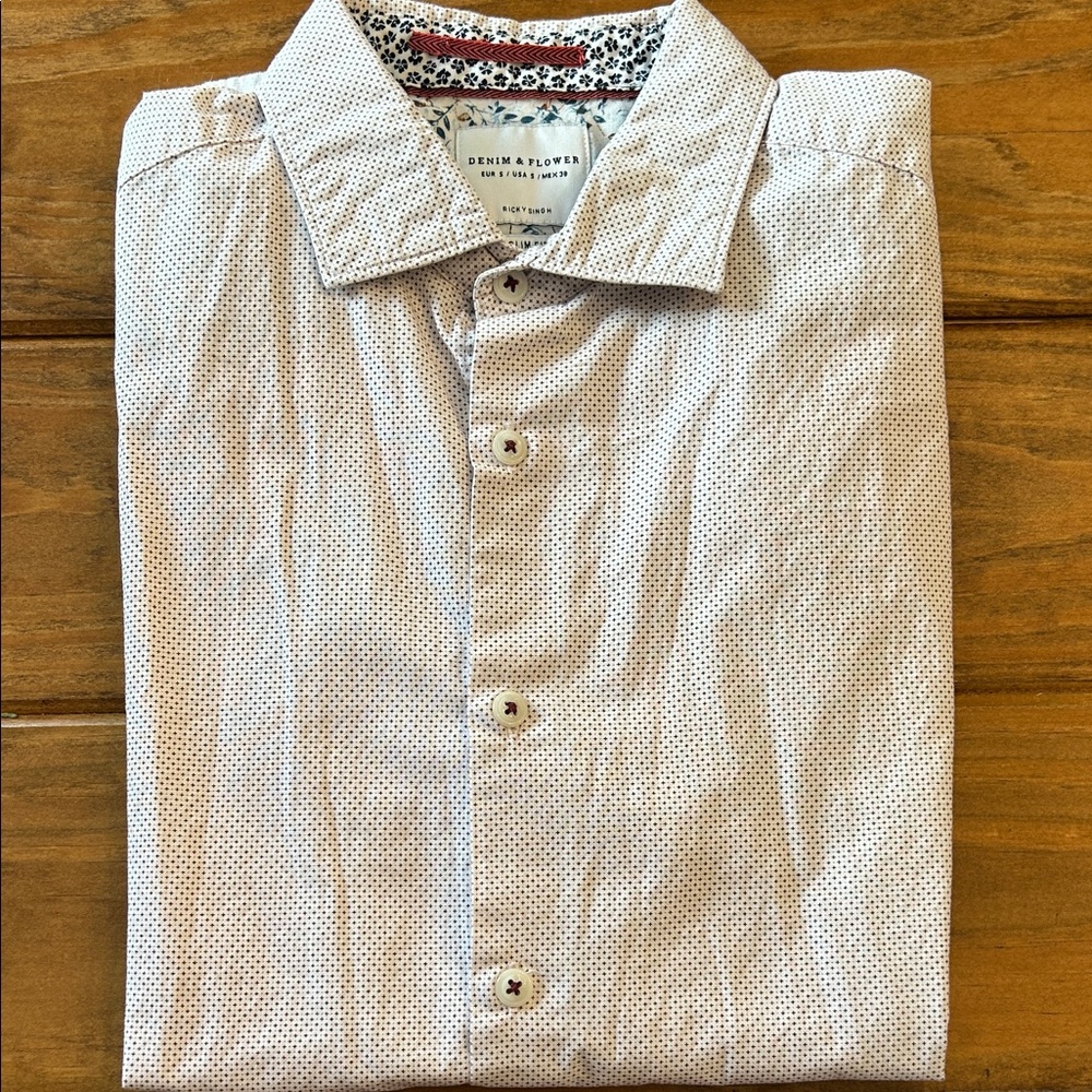 Denim & Flower White Geometric Button Down Short Sleeve Shirt- Slim fit Small